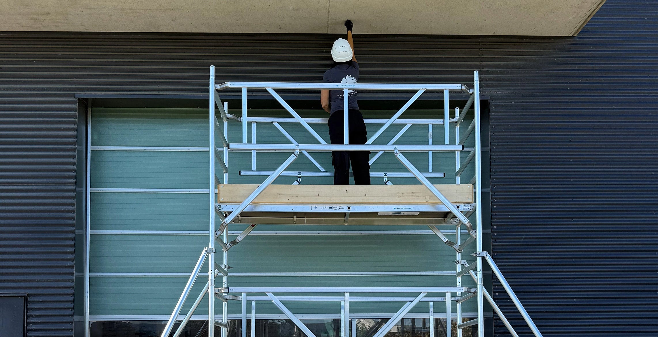 Wie du beim Rollgerüst oder Fahrgerüst die richtige Arbeitshöhe auswählst